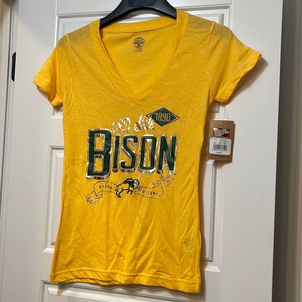 ND State Univ tee NWT